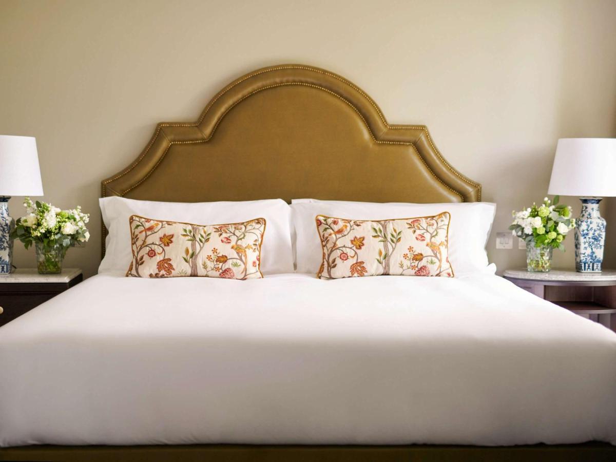 โรงแรมคาร์ลตันเฮาส์ เมย์นูท ภายนอก รูปภาพ A bed