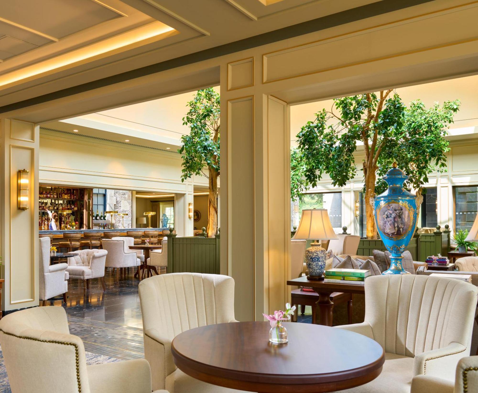 โรงแรมคาร์ลตันเฮาส์ เมย์นูท ภายนอก รูปภาพ The lobby
