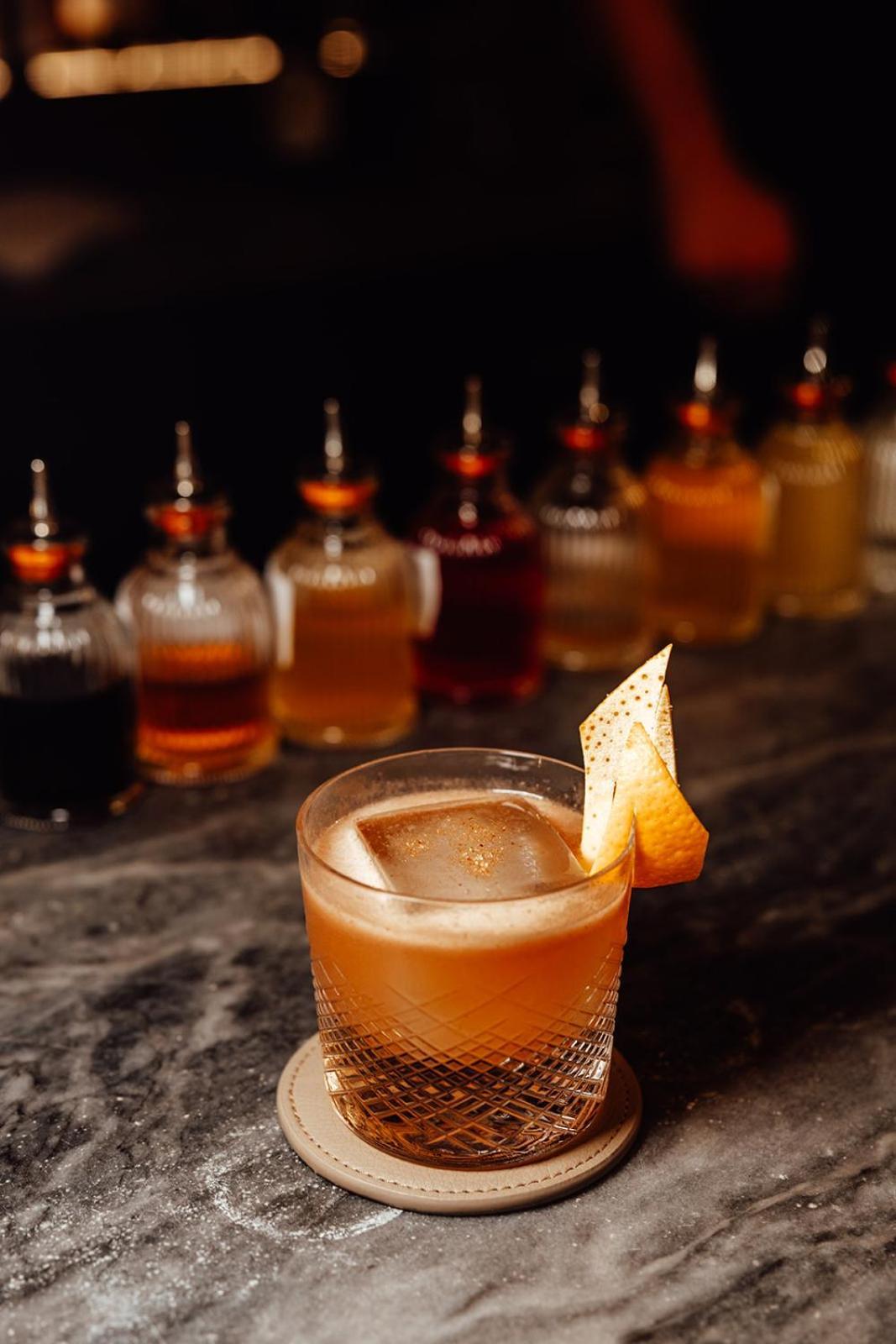 โรงแรมคาร์ลตันเฮาส์ เมย์นูท ภายนอก รูปภาพ A whiskey sour